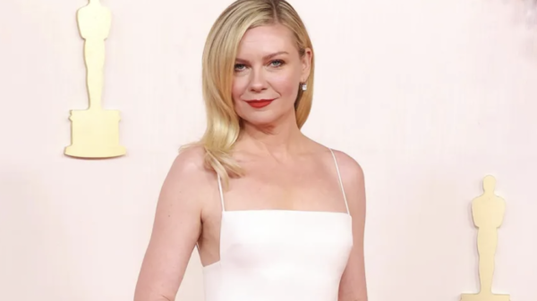 Kirsten Dunst Glows on the Red Carpet