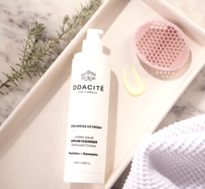 Holiday facial cleanser