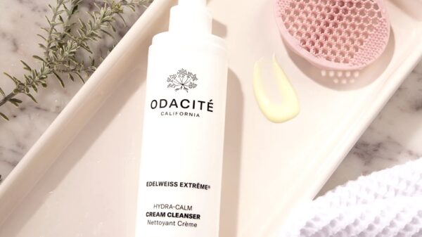 Holiday facial cleanser