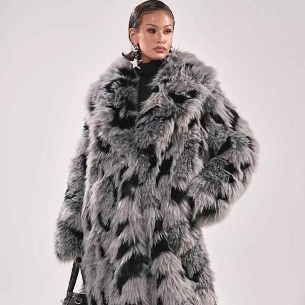 Après Ski Faux Fur Coat: Winter Luxe at Its Finest
