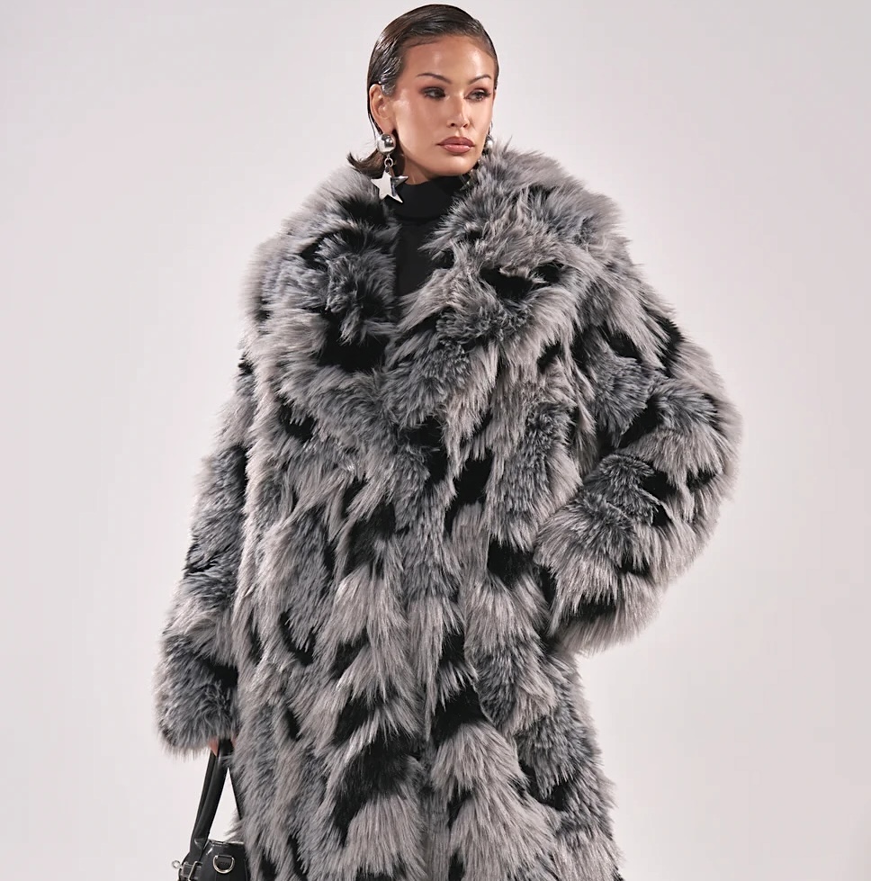 Après Ski Faux Fur Coat: Winter Luxe at Its Finest