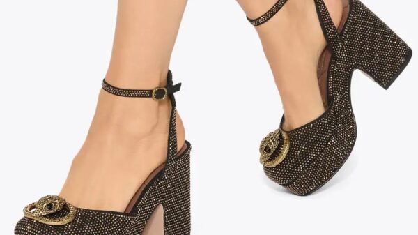 chelsea closed platform heel